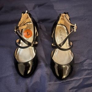Black Nine West Mary janes toddler size 7